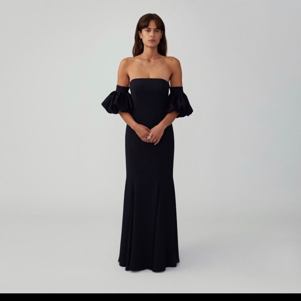 Fame and Partners Puff-sleeve gown